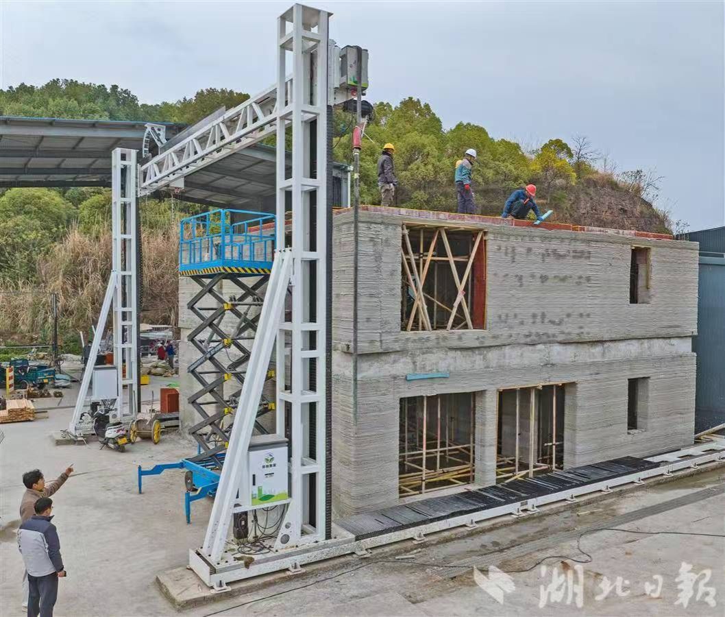 【湖北日报】beat365平台官方网站“打印”出双层小楼-1027-媒体关注