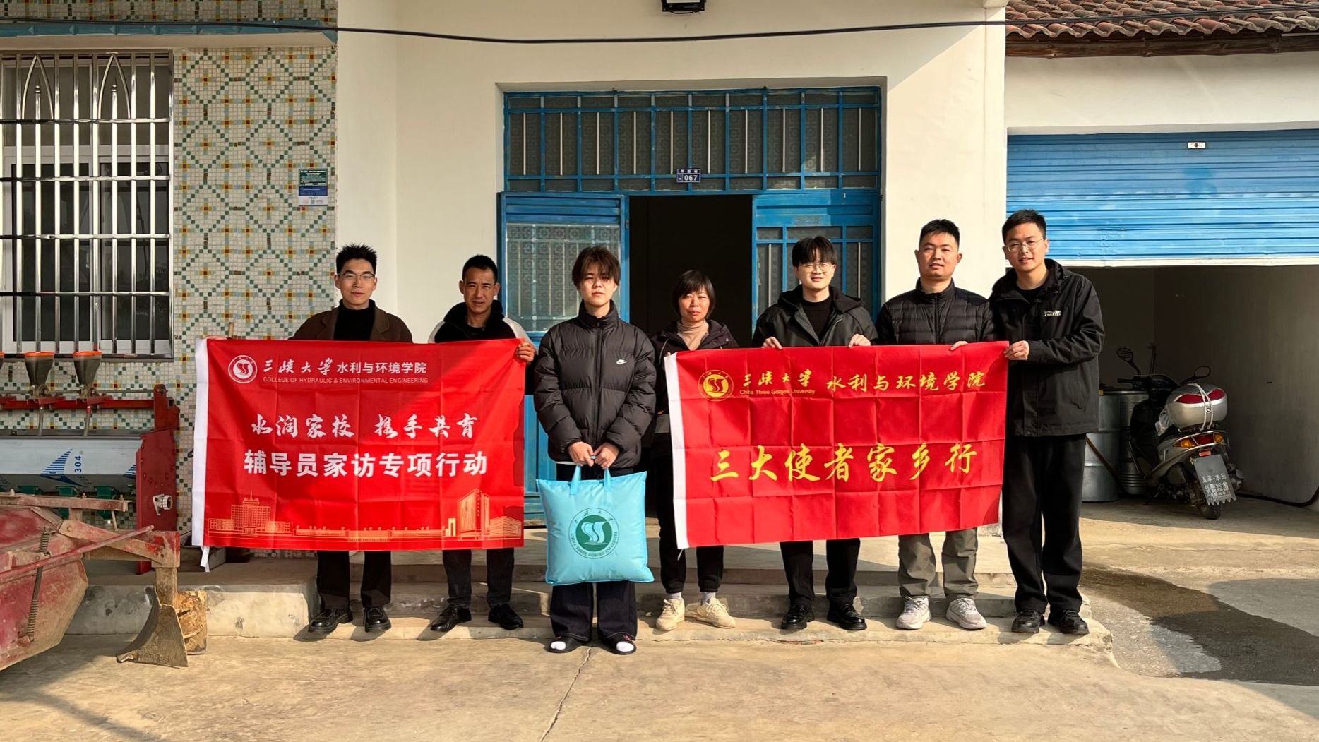 【微言教育】“只有双脚沾满泥土，才能读懂学生背后的故事！”-1027-媒体关注